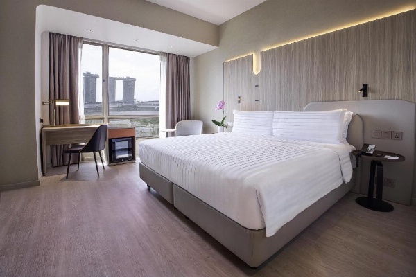 Peninsula Excelsior Singapore, A Wyndham Hotel image 1